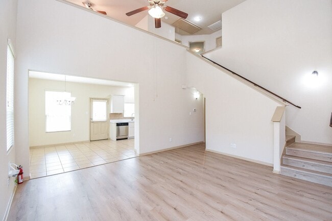 Photo - 2106 Harmon Crest Ct