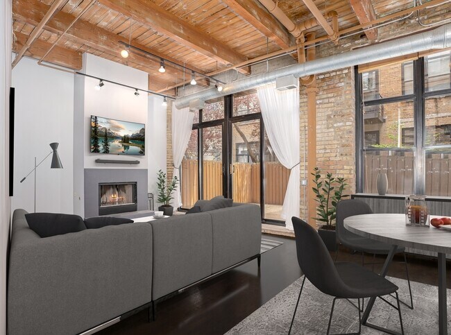 Photo - 2300 W Wabansia Ave Unit 107