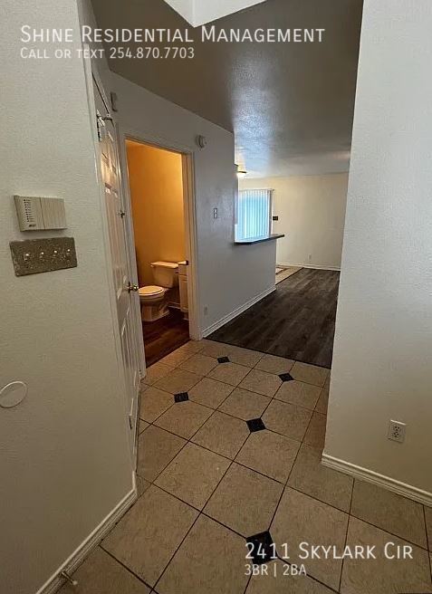 Photo - 2411 Skylark Cir