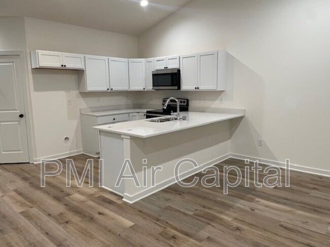 Photo - 5273 Pinecrest