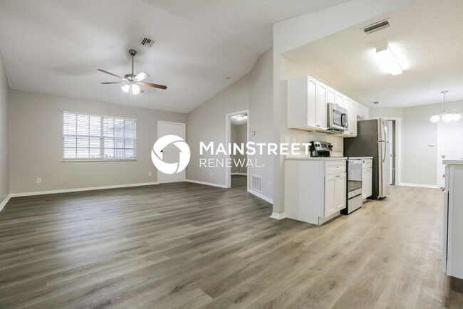 Photo - 3 Bedroom Pet-Friendly Home in Venice, FL with Main Street Renewal