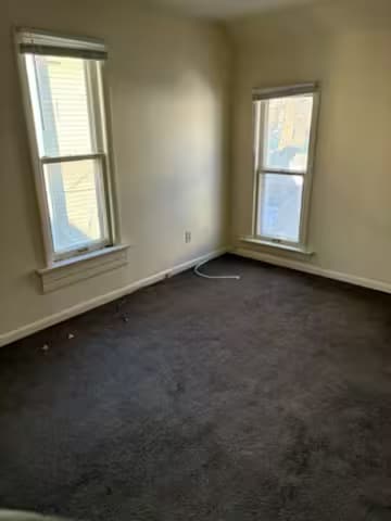 Photo - 207 Perrin St