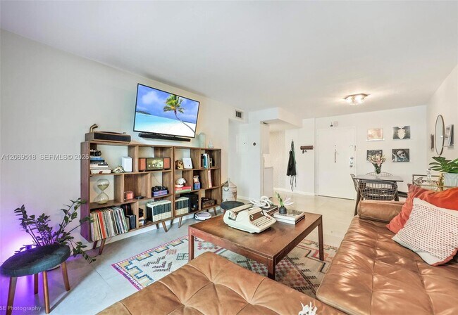 Photo - 3304 Virginia St Unit 2B