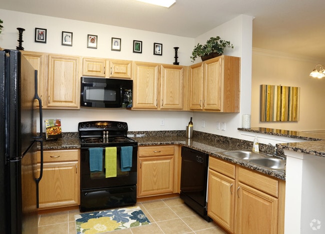 2BR, 2BA - 1116 SF The Ledge Stone- Kitchen
