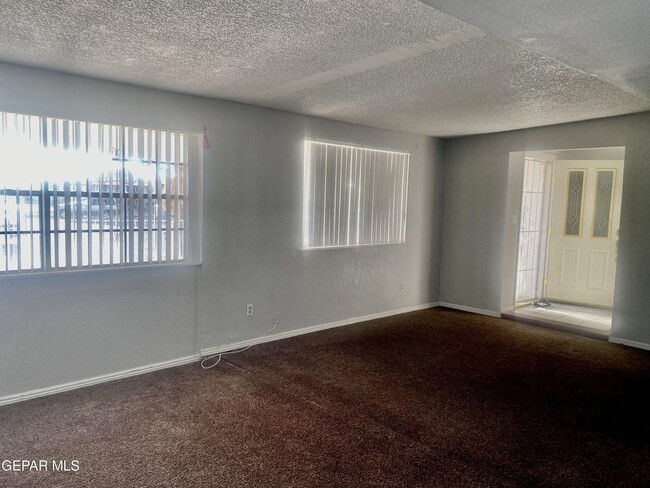 8210 Marfil Dr