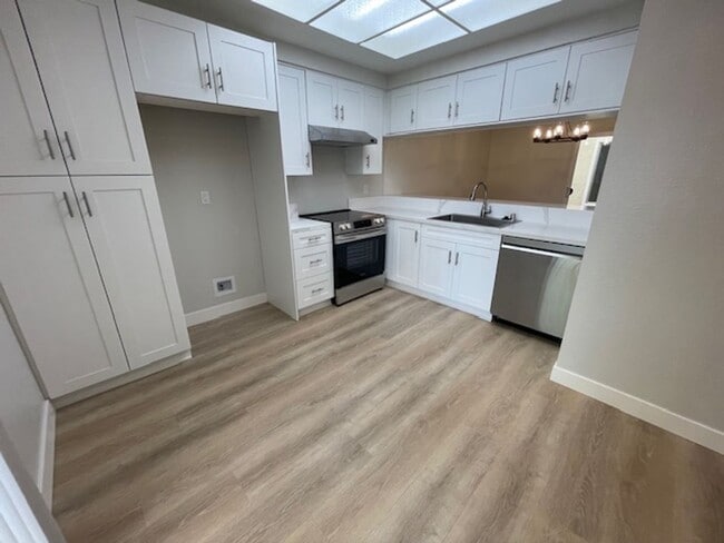 Photo - Thousand Oaks Totally Remodeled 3 Bed 2 Full Bath