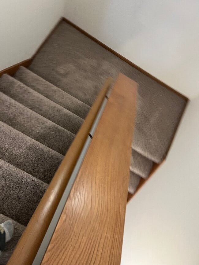 Entryway - College Court Apartments