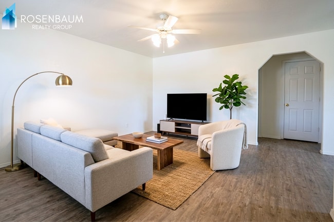 Building Photo - Charming 2-bedrooms, 2-baths duplex home in Prescott Valley!