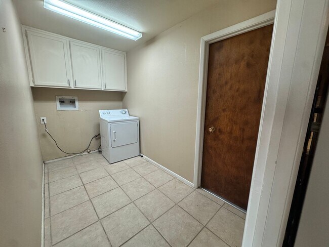 Photo - Centrally Located 3bed 2bath!