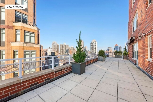 Building Photo - 177 E 75th St Rental