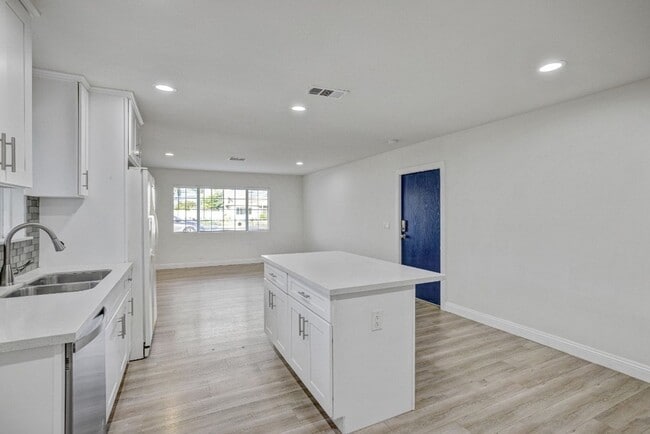 Photo - 9030 Ramona Ave