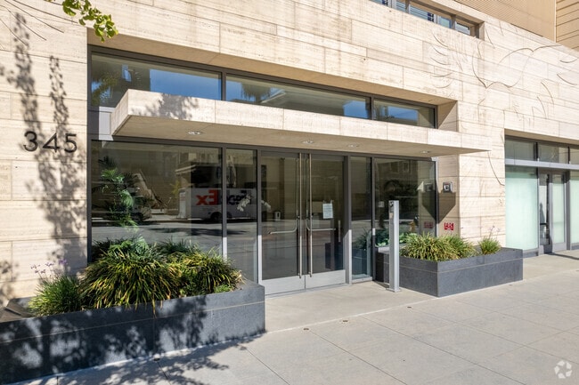 Entrada - The Montana