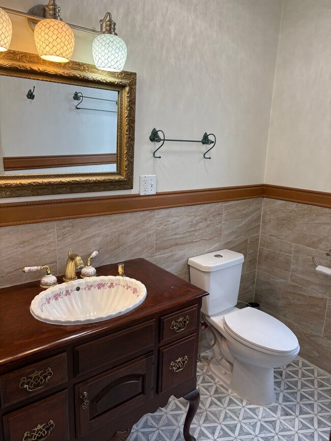 1306 Lincolnway Unit 2