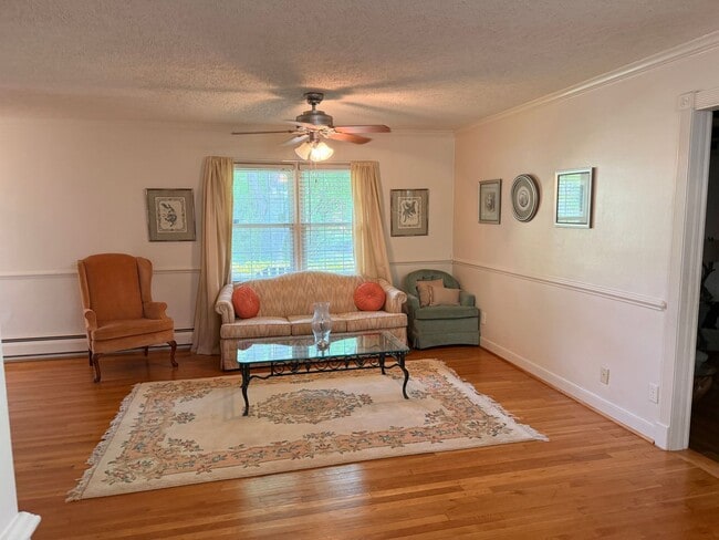 Photo - 5509 Whirlaway Rd
