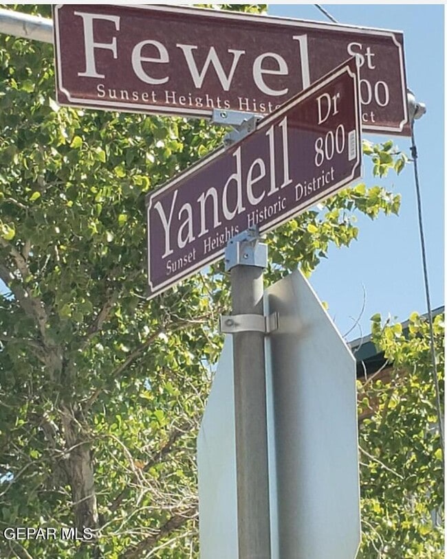 Photo - 904 W Yandell Dr