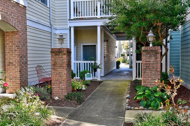 Photo - FOR RENT - NORFOLK!