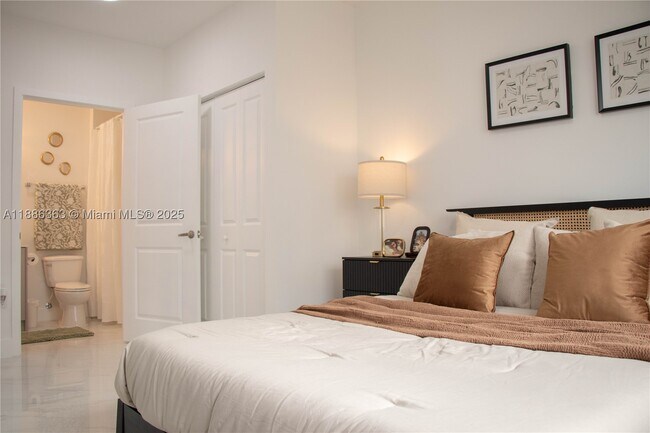 Photo - 1455 W 29th St Unit 113