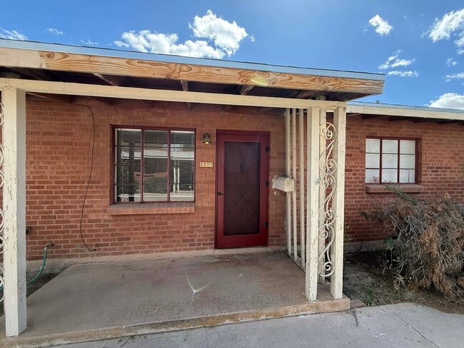 Photo - 3577 E 3rd St