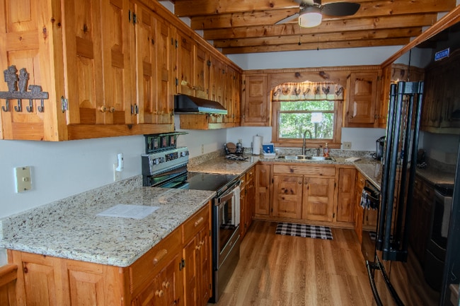 Photo - 328 Sharp Top Cir