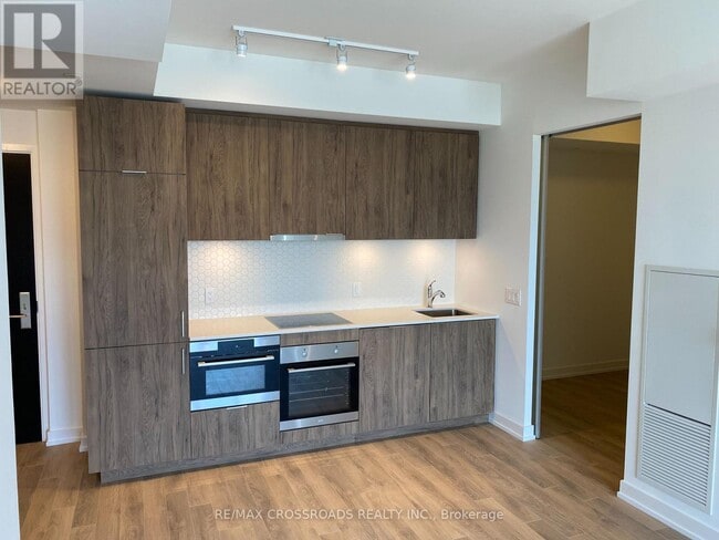 Photo - 158 Front St E Unit 1811