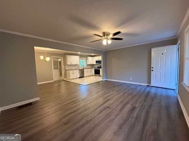 Photo - 1576 Carolyn Dr SW