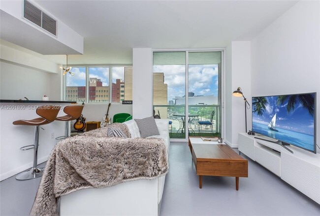 Photo - 244 Biscayne Blvd Unidad 502