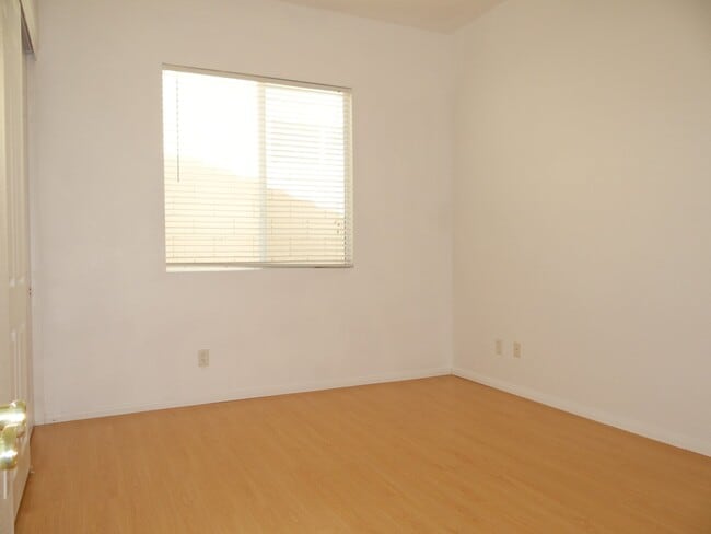 10119 W Mesa Vista Ave