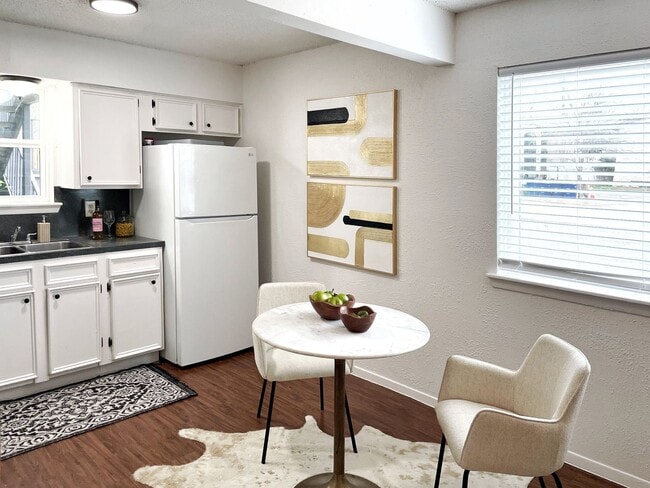 Photo - Central Austin Gem – Walk to Central Market! Unidad 202