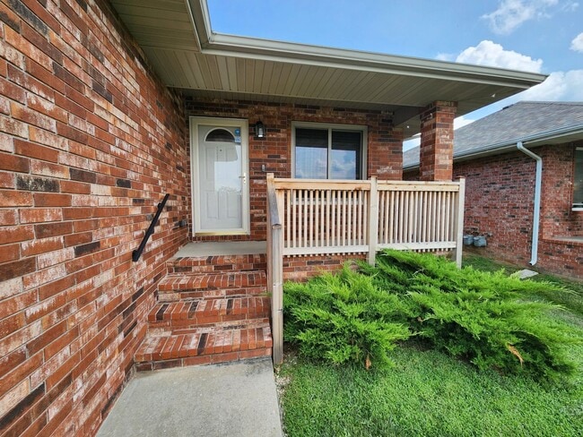 3868 S Timbercreek Ave