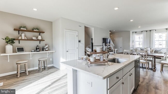 Photo - 278 Macoun Way