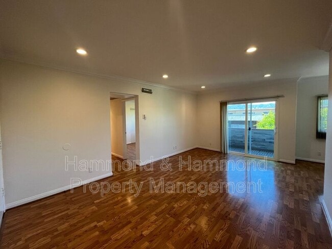 Photo - 5400 Newcastle Ave Unit #43