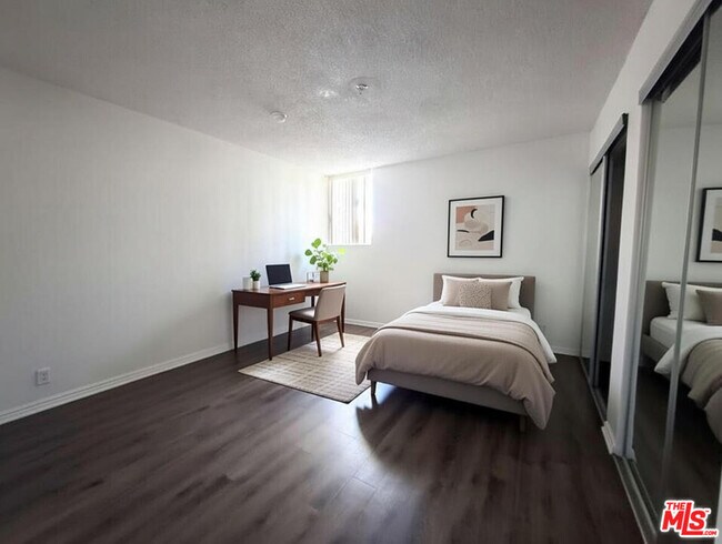 Photo - 1208 W Adams Blvd Unit 1