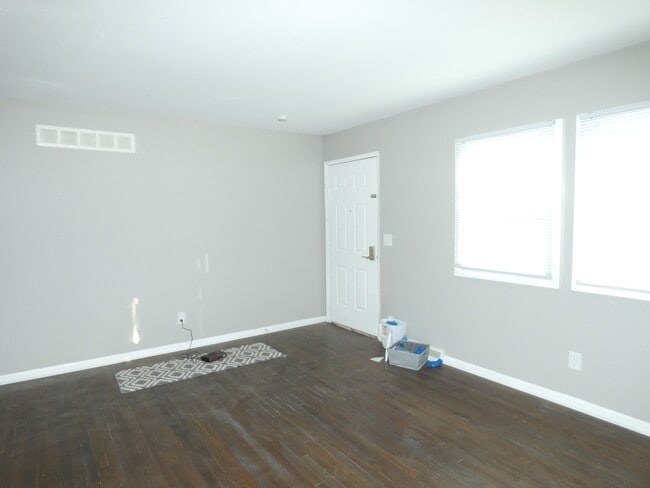 Photo - 4700 N Bristol Ave