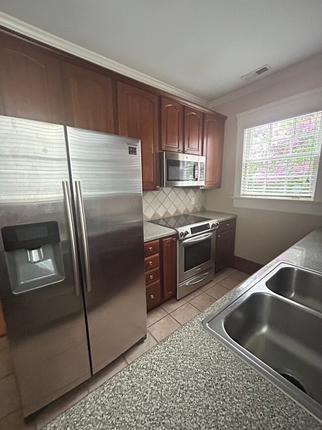 Photo - 72 W End Blvd Unit 4