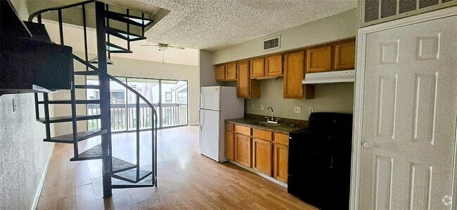 Building Photo - 12900 Walden Rd Rental