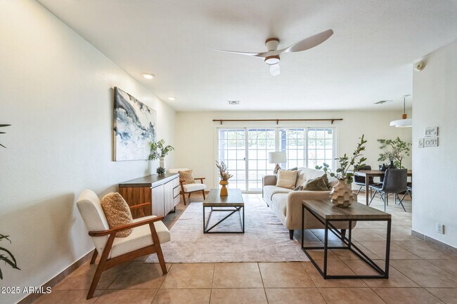 Photo - 457 W Mulberry Dr
