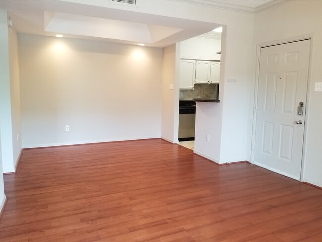 Building Photo - 4041 Drake St Unit True
