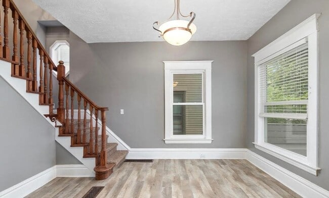 Photo - 3 Bed 1 Bath in Eastown