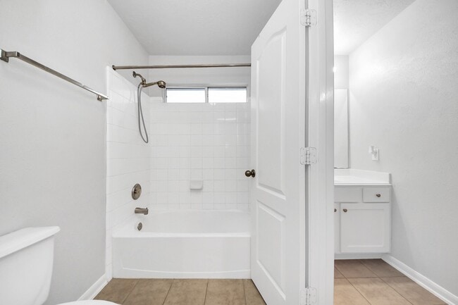 Building Photo - 2906 Windysage Ct