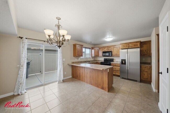 Photo - 2422 S River Rd