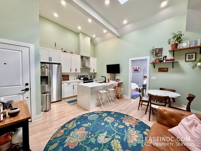 1273 Simms Pl NE Unit 4