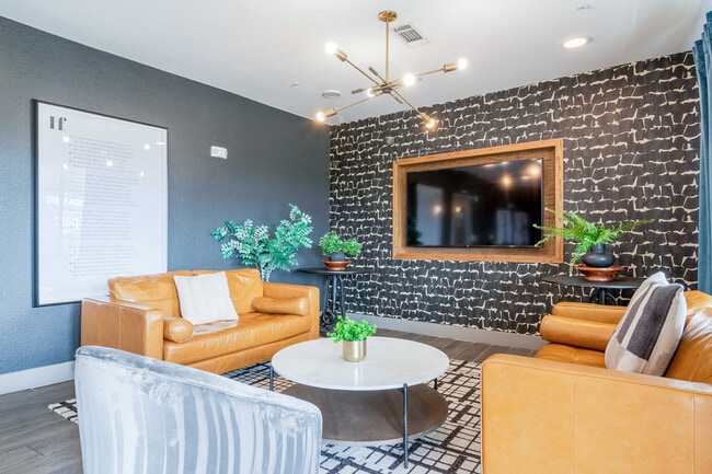 Yugo Atlanta Summerhill-21