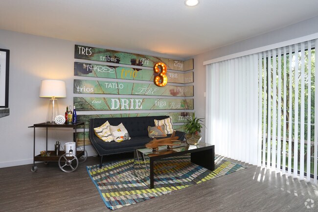 Diseñador A3 1BR-1BA - Trio