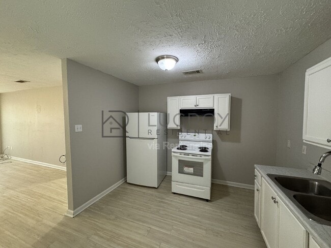 229 Lawrence Rd