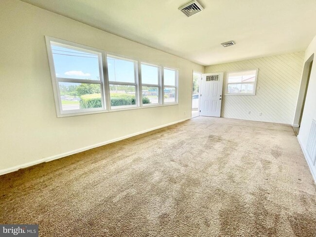 Photo - 1416 S Governors Ave