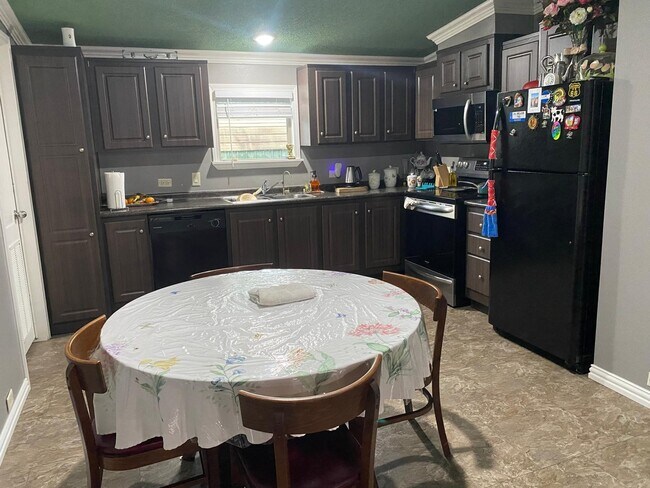 Photo - 25845 Peach Dr