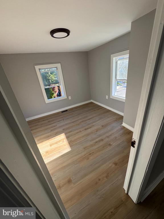 Photo - 106 W Harmony St