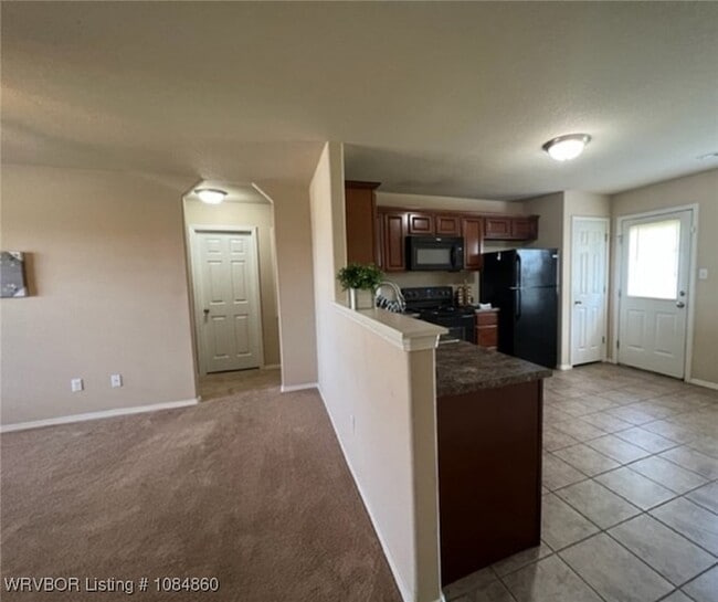 Photo - 8214 Huntington Way