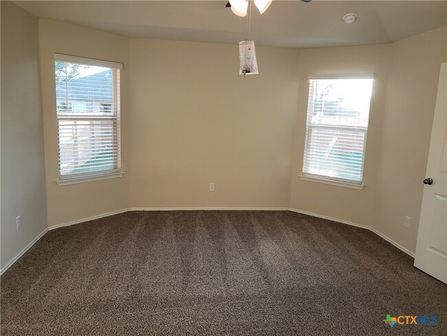 5550 Perdita Dr