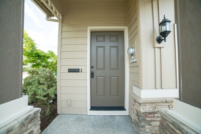Photo - Newer Construction Townhome in Canby